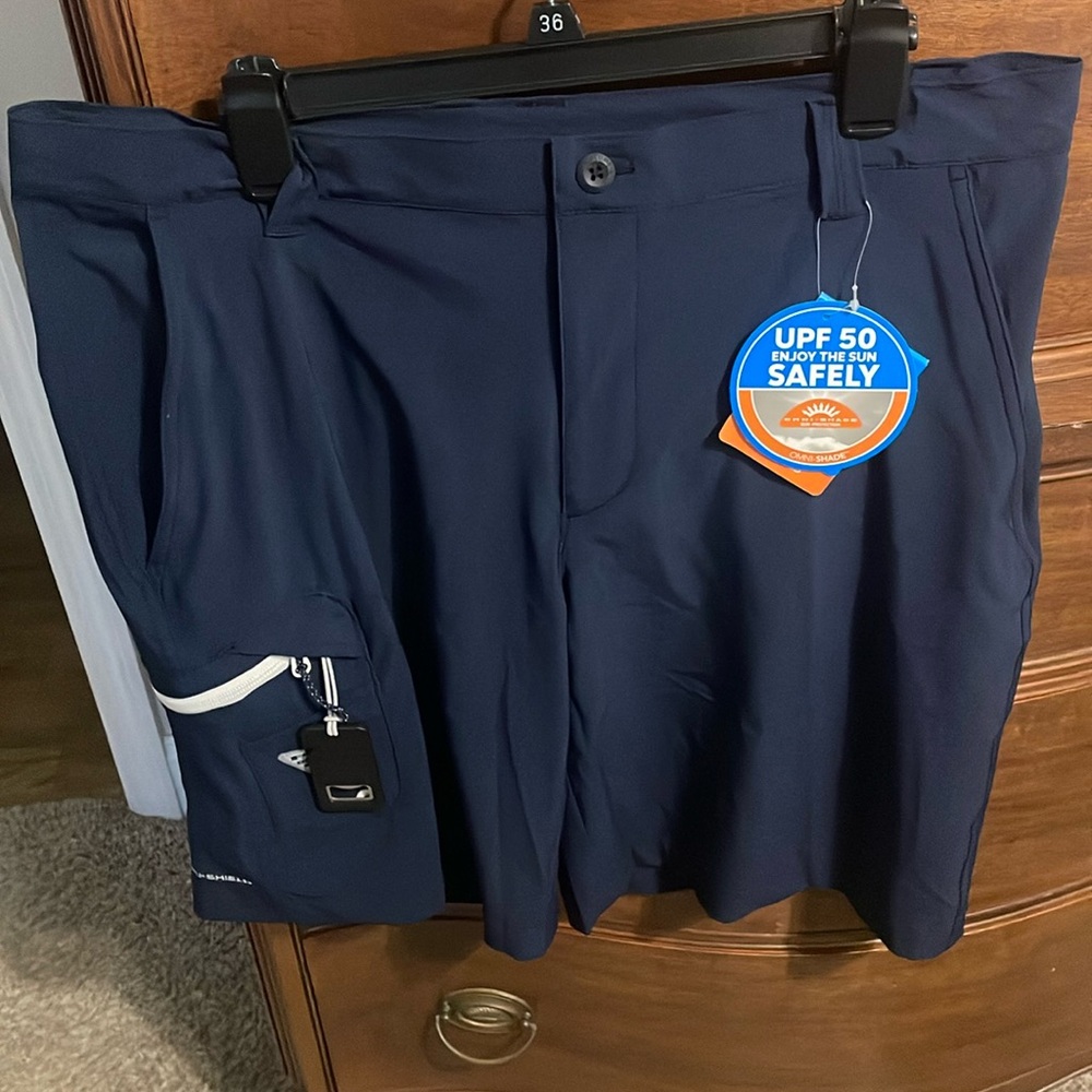 Columbia terminal tackle shorts, size 36 navy blue